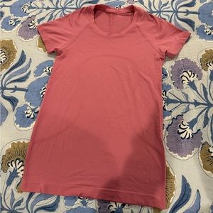 Lululemon pink blossom swiftly tech